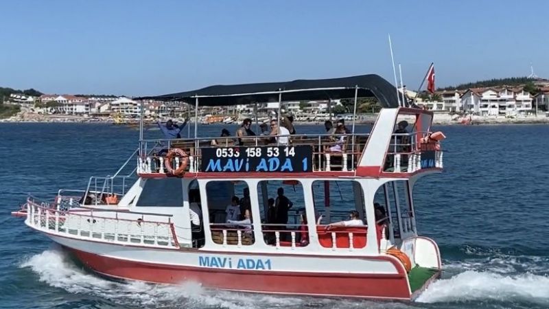 Kefken'in İlk Ve Tek Gezi Teknesi Mavi Ada 1 Turlarına Başladı